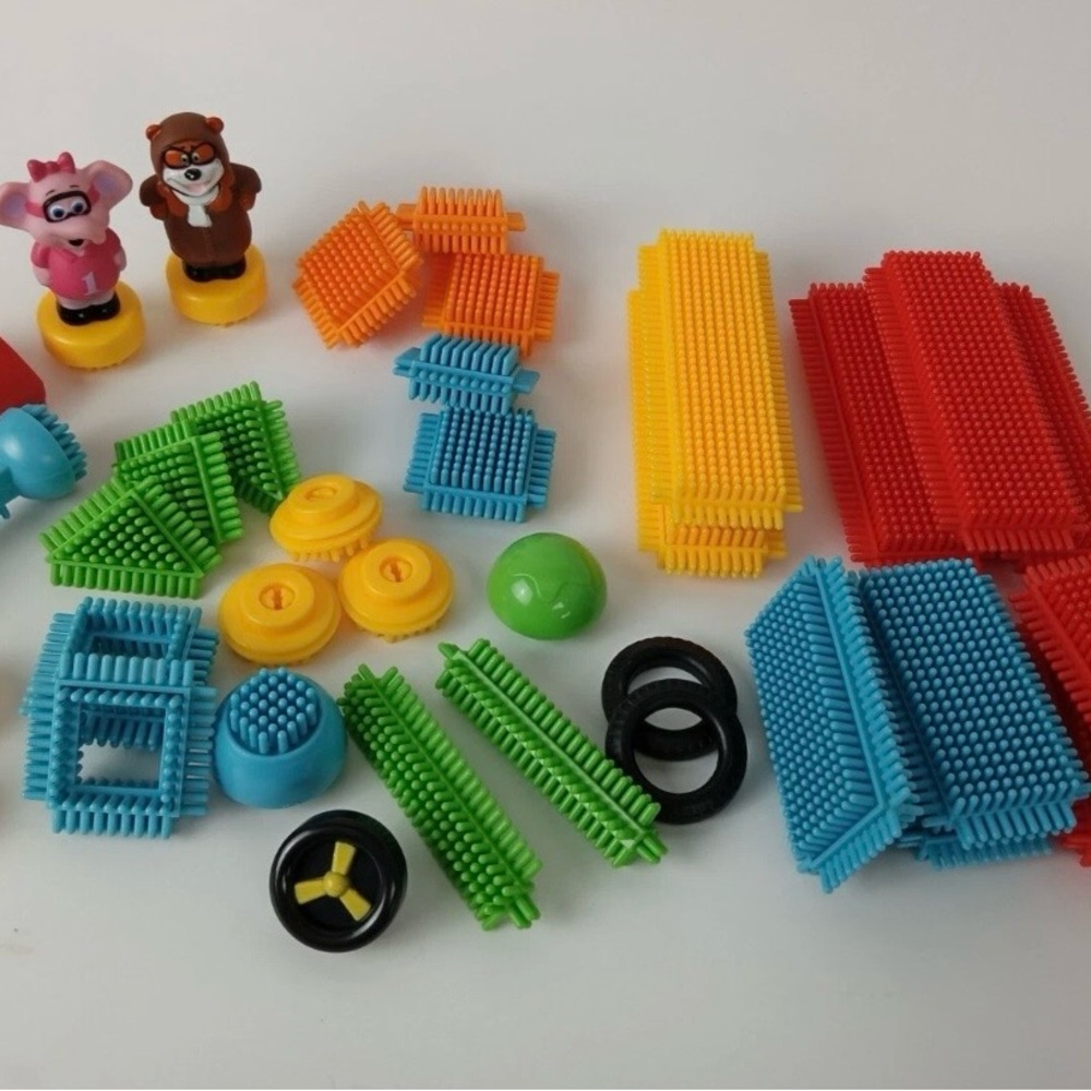 Colorful Interlocking Building Blocks Set for Kids - Picture 7 of 11